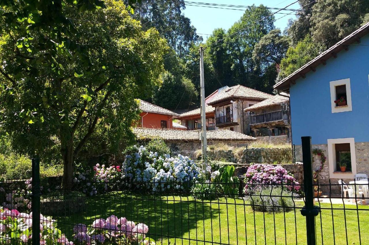 Гостевой дом Casa De Aldea El Toral Ралес Экстерьер фото